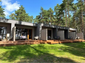 Valgeranna puhkekeskuse hotell in Tahkuranna